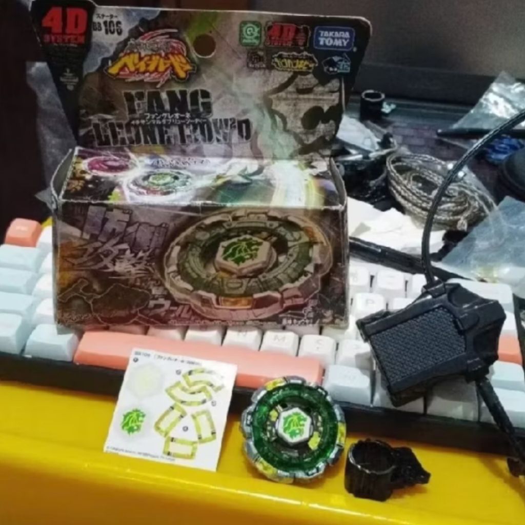 metal fight beyblade 4D (metal fury) fang leone original takara tomy