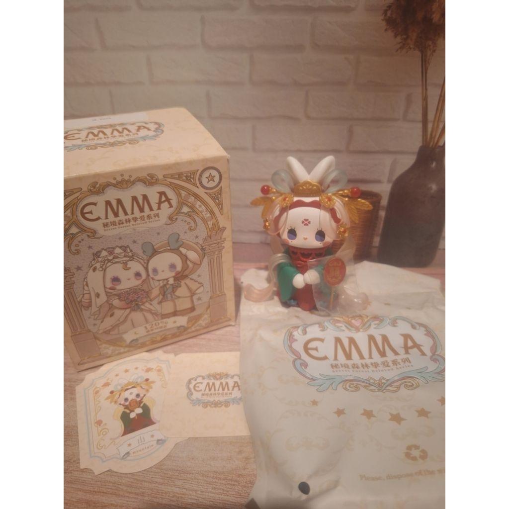 Blind Box Emma Figure