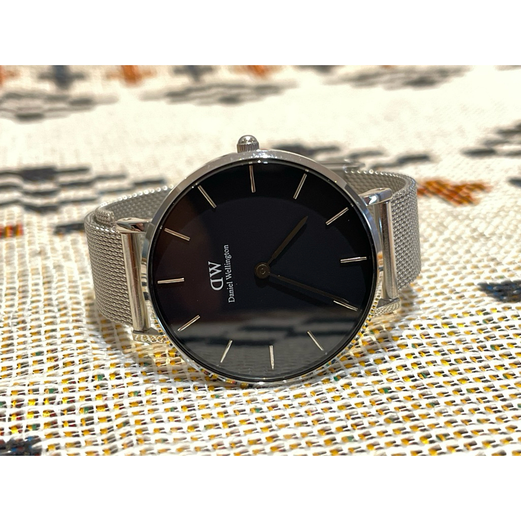 Preloved Daniel Wellington Petite Sterling 32mm