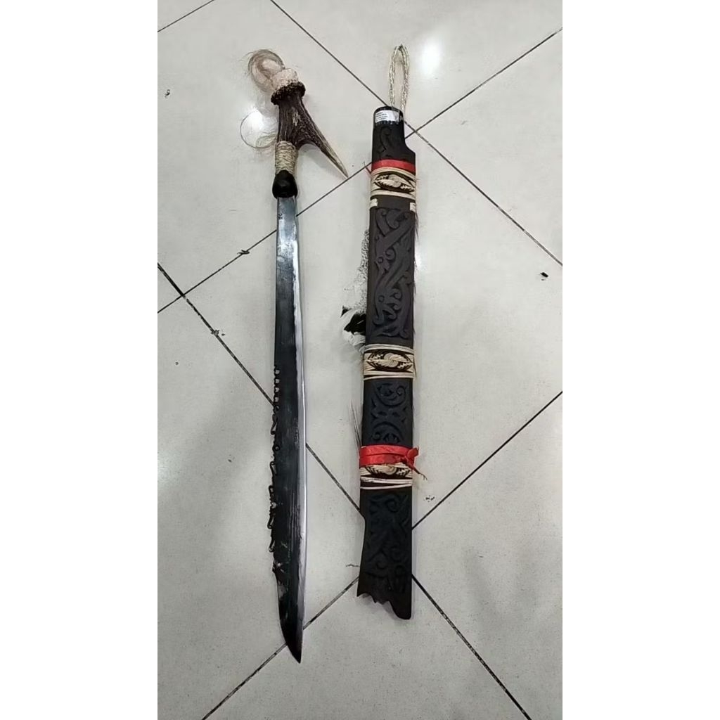 PAJANGAN DINDING KAYU ULIN ISTIMEWA, PANJANGAN MANDAU KAYU ULIN KHAS DAYAK