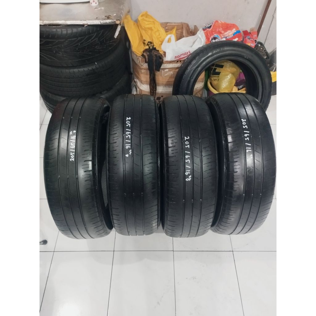 BAN MOBIL BEKAS EXS INOVA REBORN DUNLOP ENASAVE 205/65R16 4PCS KONDISI 80 PERSEN ORI SECOND BAGUS