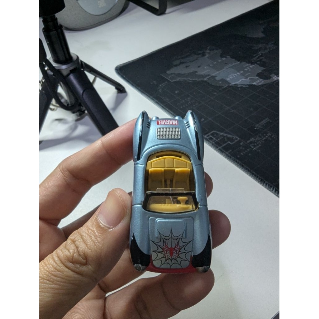 Preloved Tomica Marvel Spider