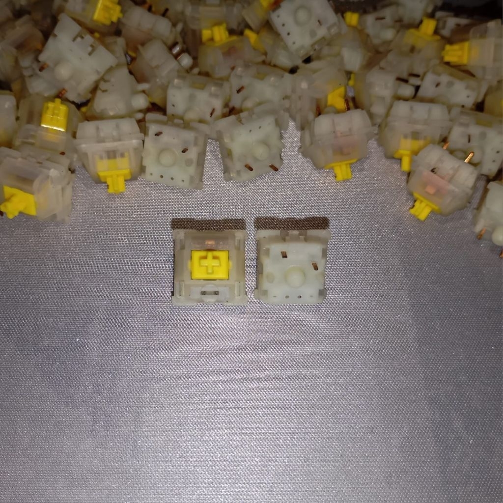 Switch Gateron Milky Yellow Pro Linear 5 Pin - 40pcs (second)