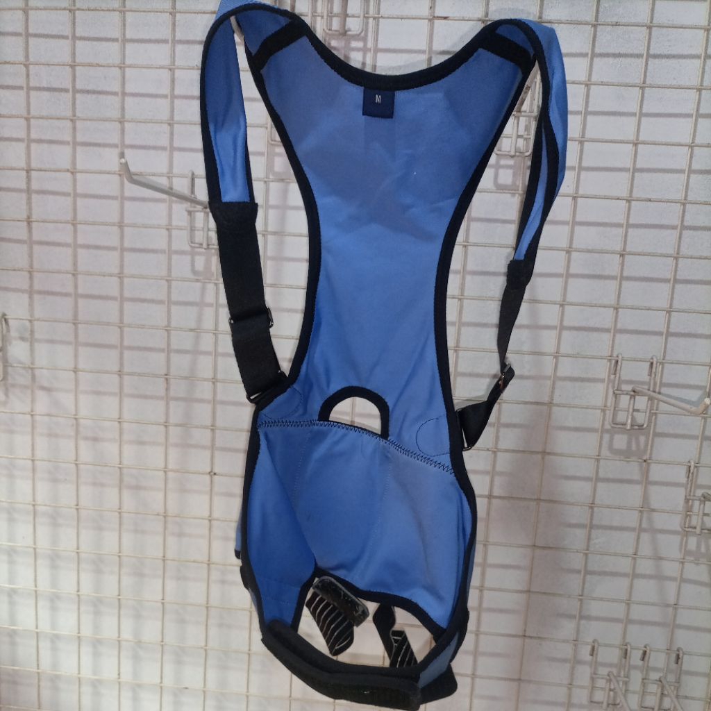 iZEST posture vest- M - penegak badan-