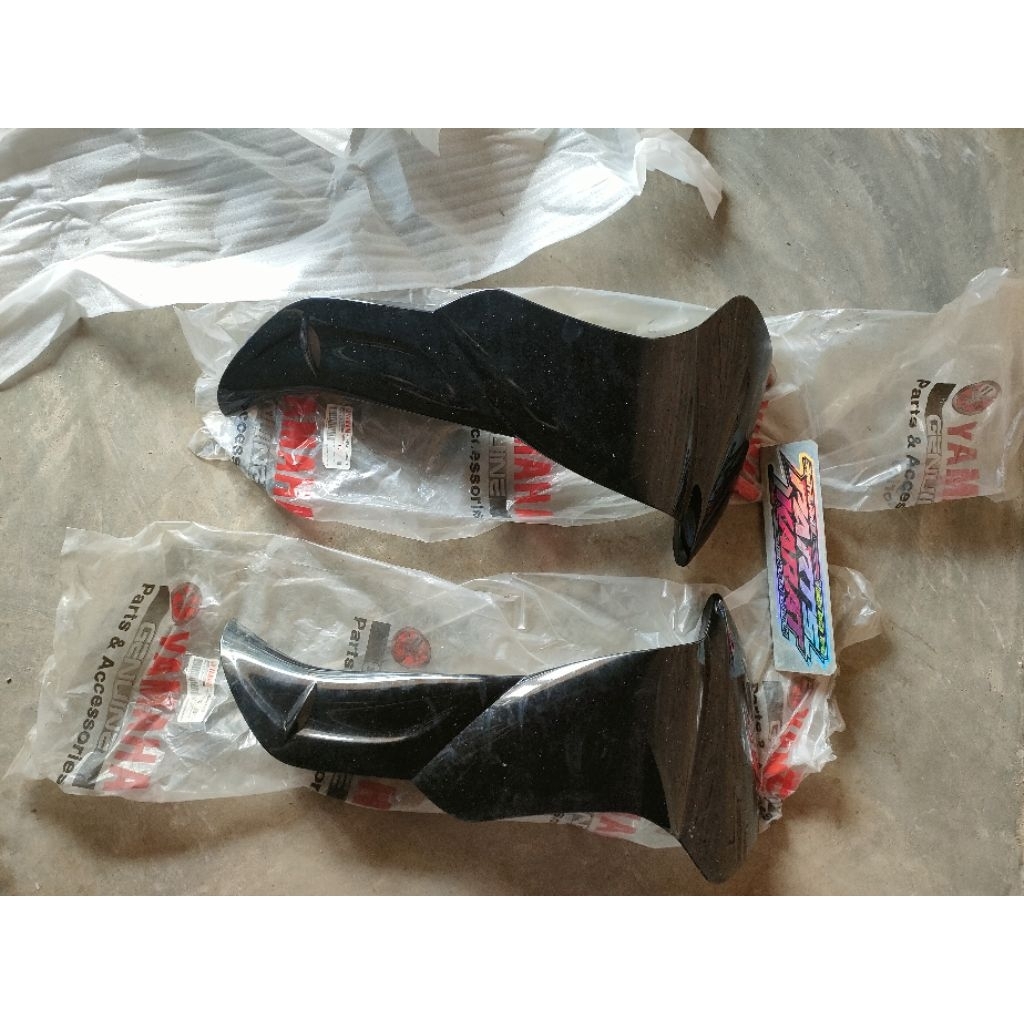 sayap luar yamaha jupiter z hitam kiri kanan 5tp f8312 00 p1