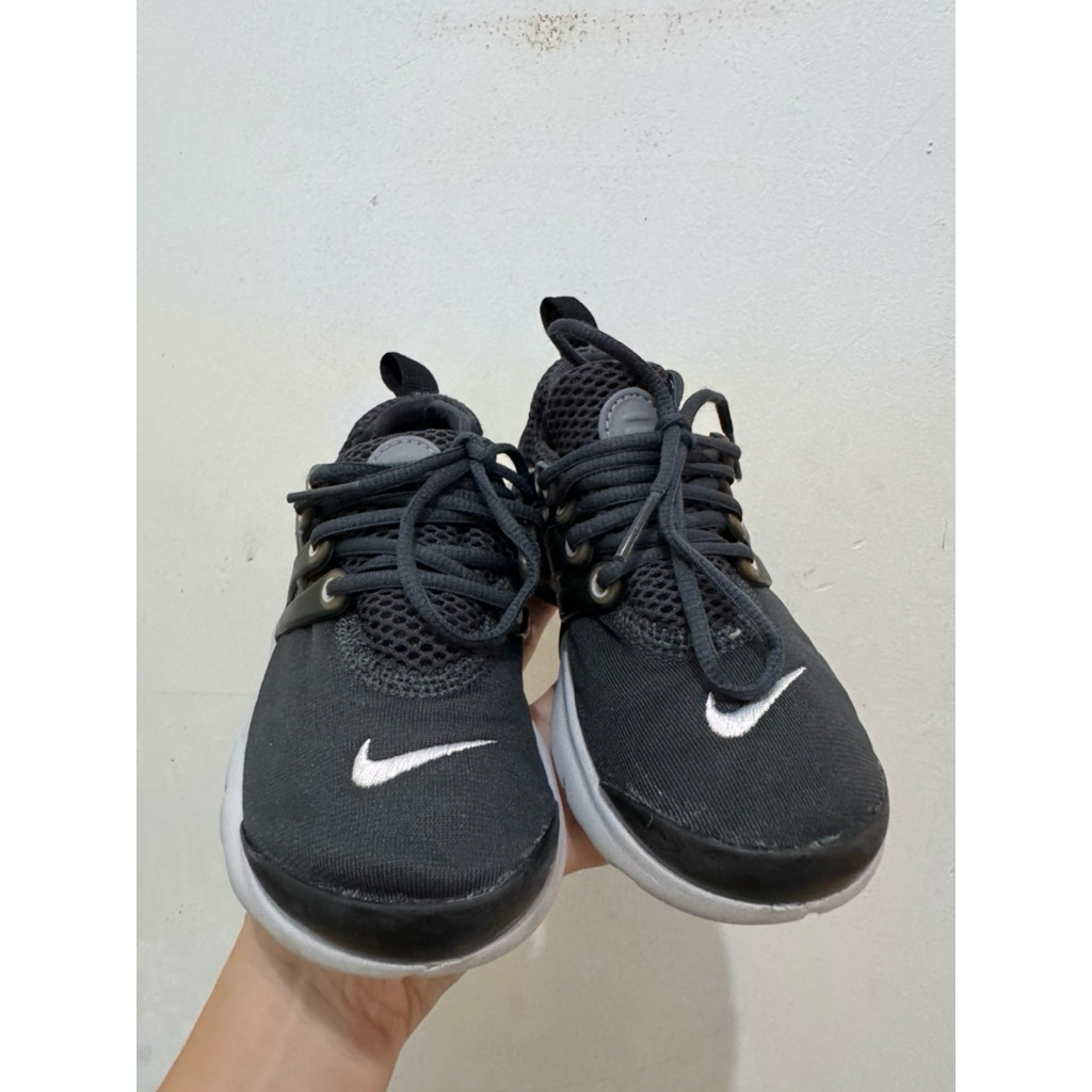 Sepatu Anak Nike Air Presto Original Size 29.5 Insole 18cm Warna Hitam Putih Preloved/Second Mulus