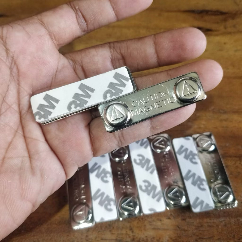 MAGNET PAPAN NAMA / MAGNET PIN BULAT