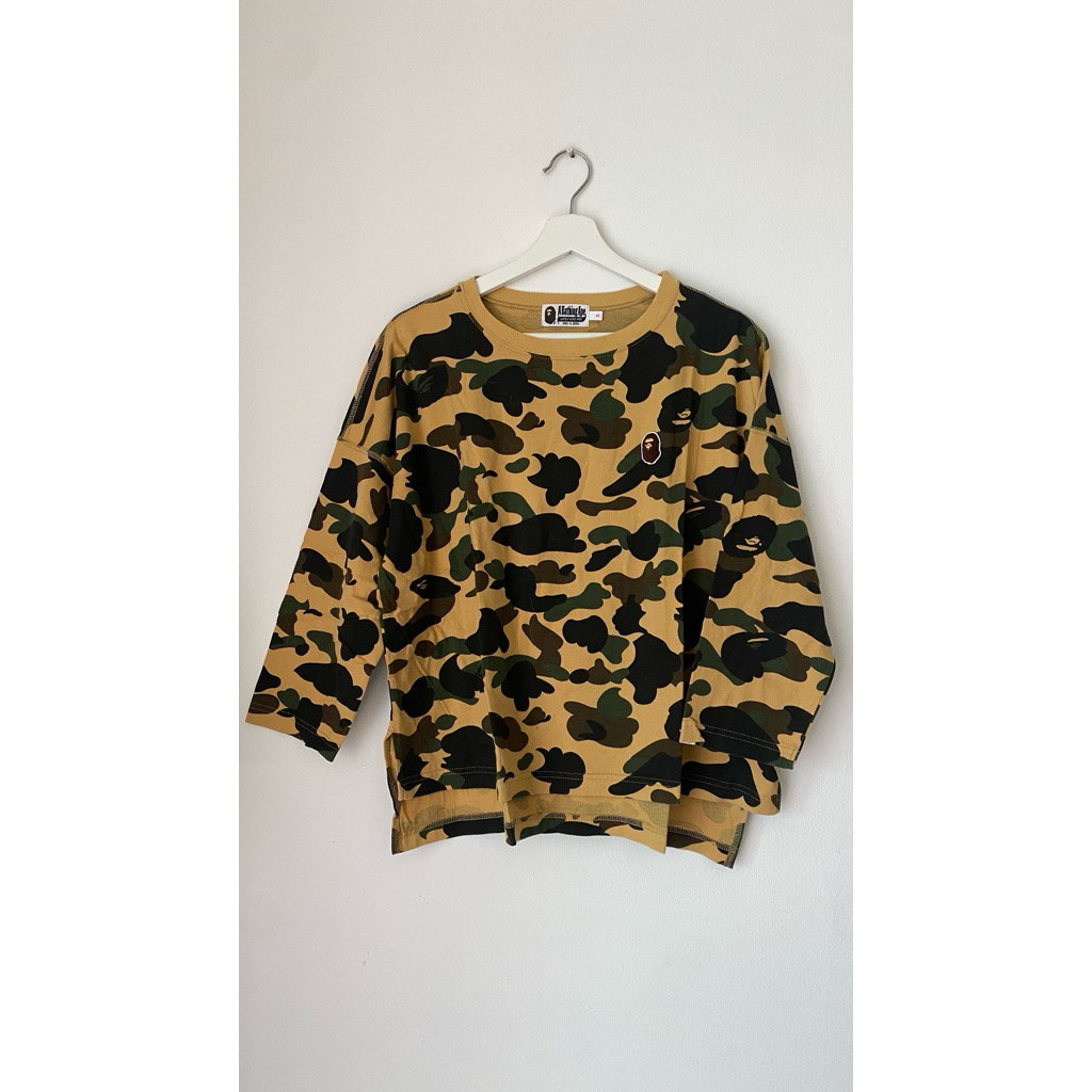 Preloved bathing ape - like new