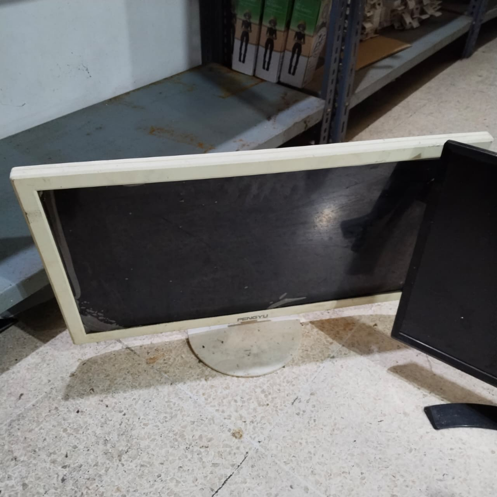 pc monitor layar komputer hdmi vga HD FHD 24 inch (matot)