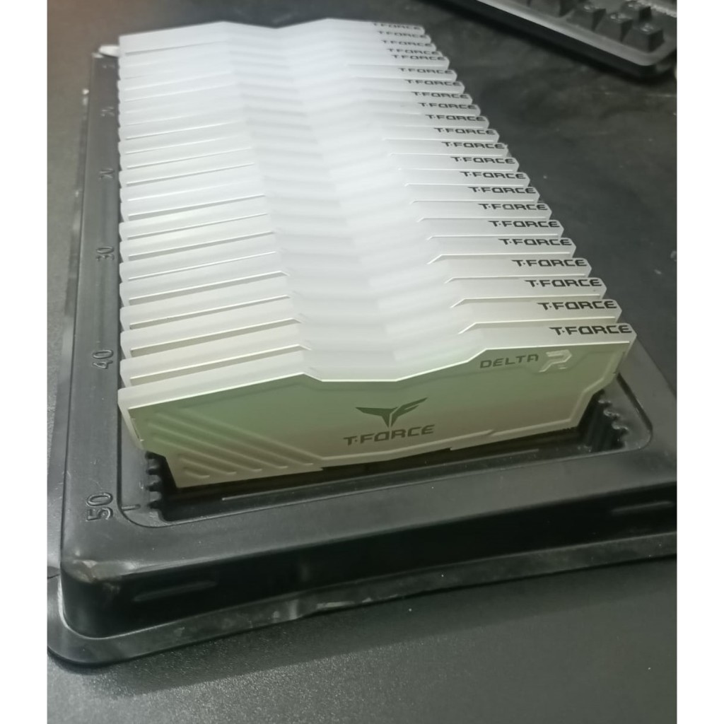 RAM DDR4 32GB (1X32GB) TEAM DELTA RGB 3600MHZ GARANSI LIFETIME