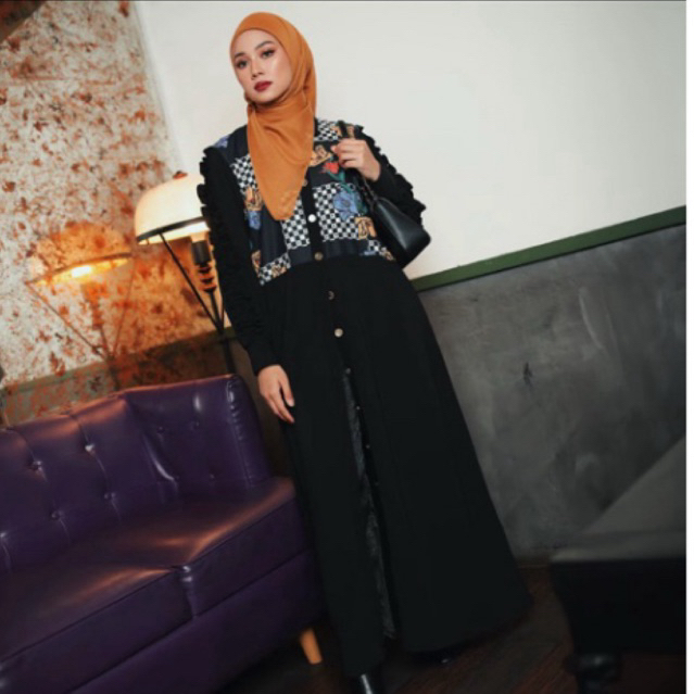 Zaskia sungkar Lilian dress