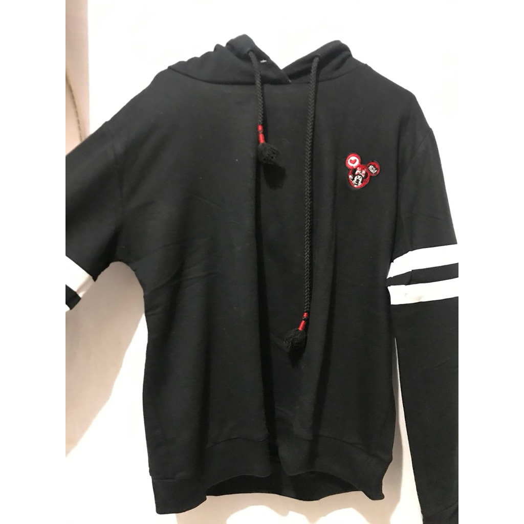 Preloved Nevada x Disney Hoodie Zip Noisome dengan Reflektif di Lengan