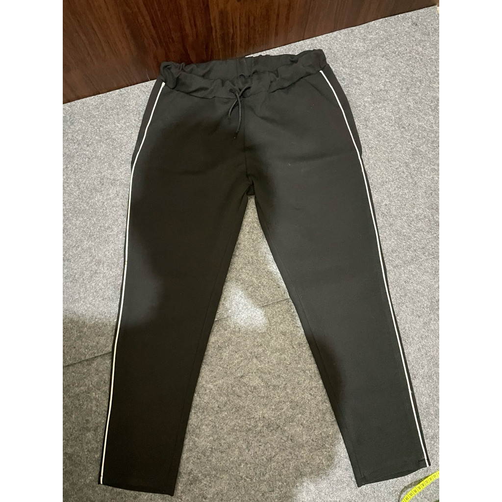 celana olahraga cucok meong