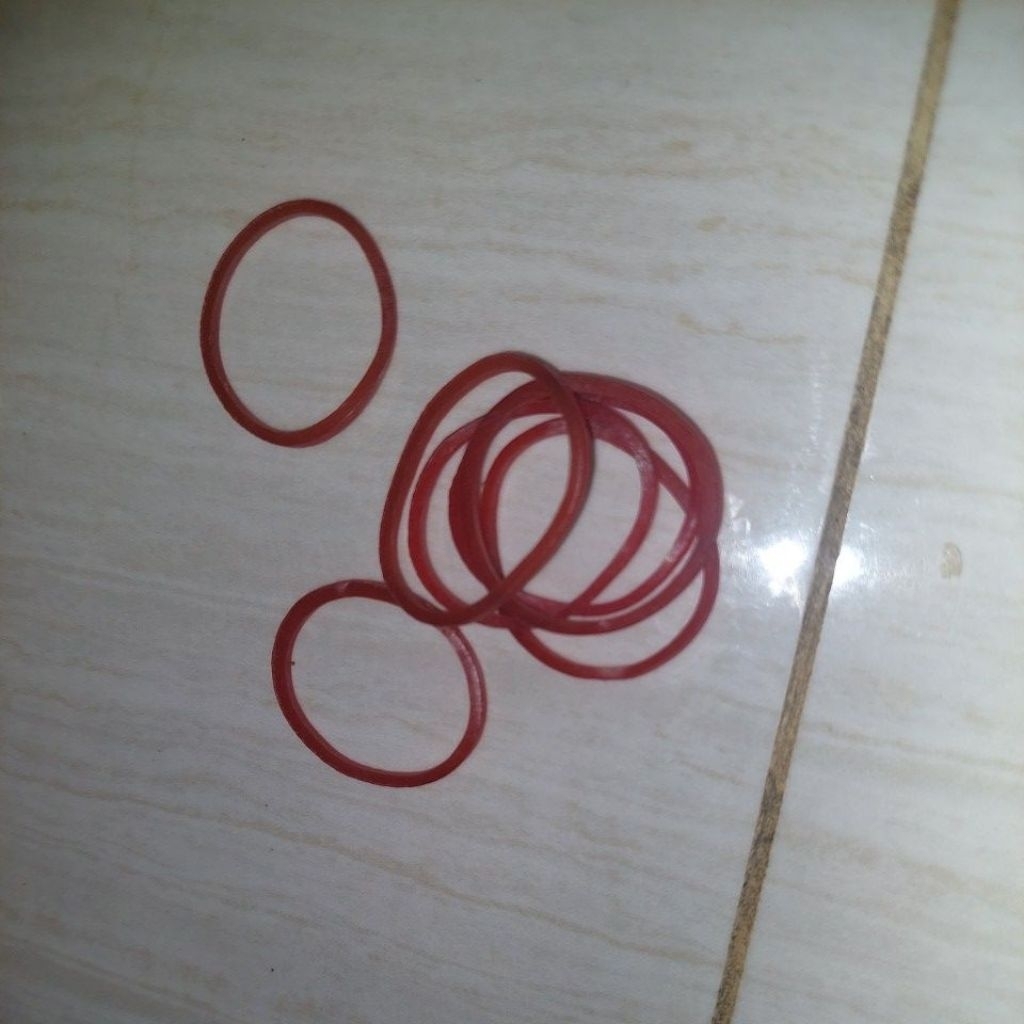 Karet Gelang Pentil Kecil Bijian Warna Merah