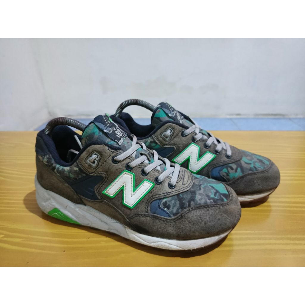 Sepatu NB 580