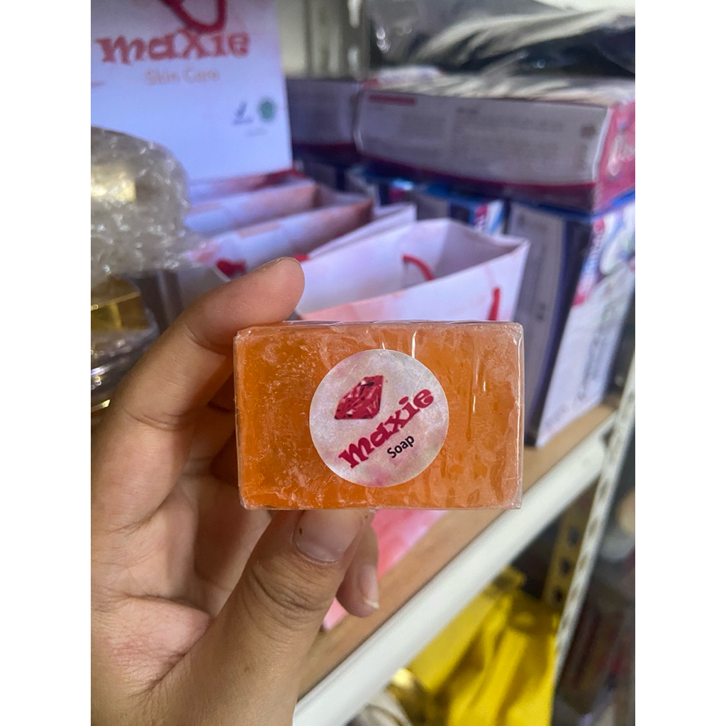 SABUN MUKA MAXIE GLOW KEMASAN LAMA
