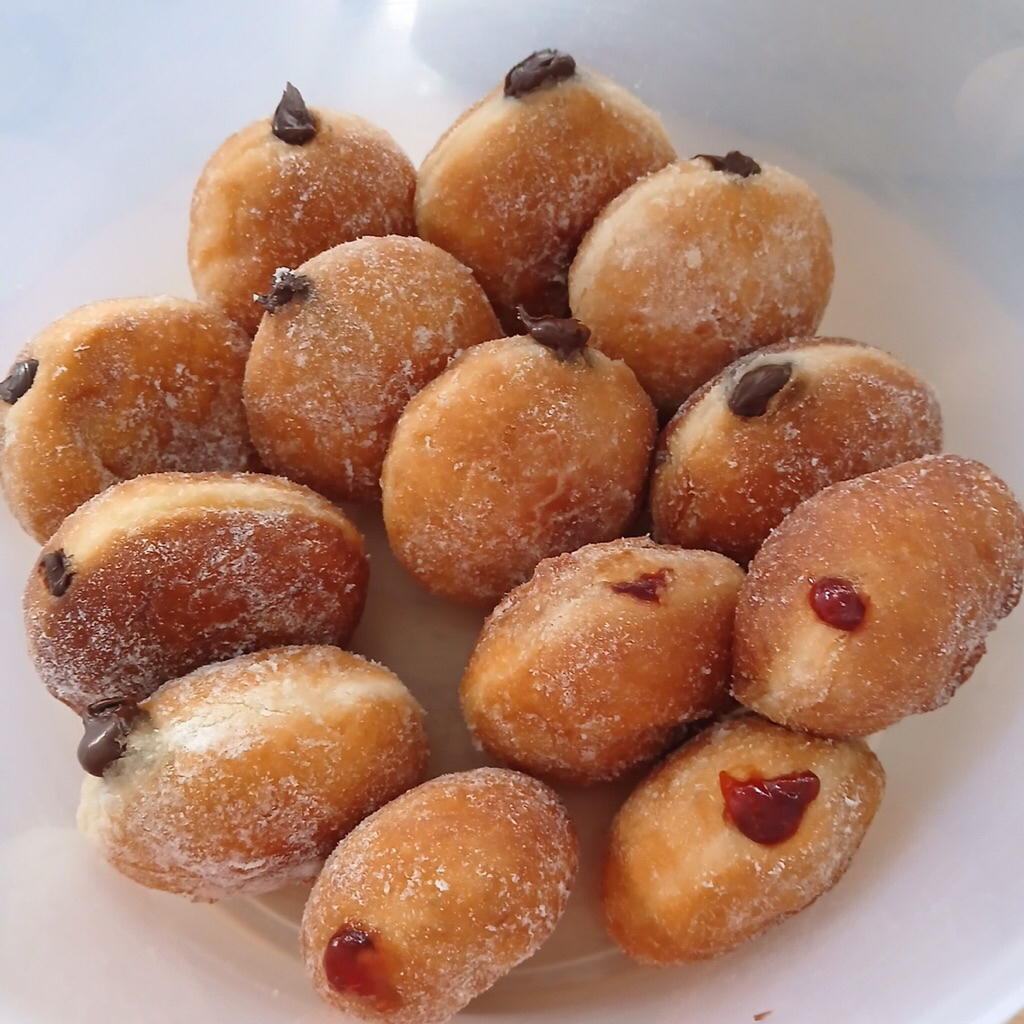 Bomboloni 1box isi 6