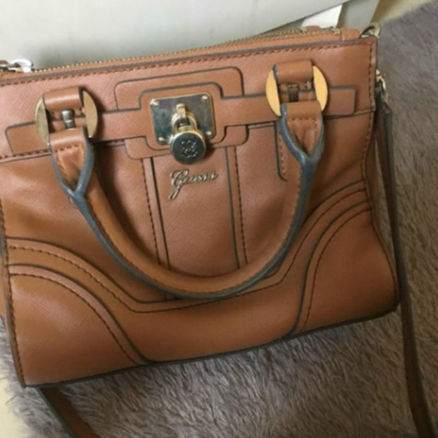 Preloved Tas Guess Grayson | Tas Guess Original Murah | Tas Selempang Wanita