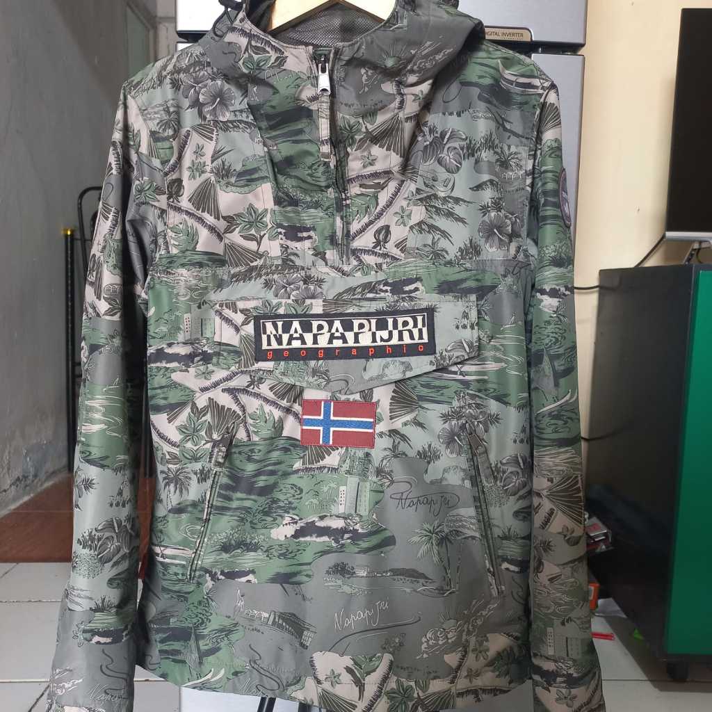 NAPAPIJRI Camo jungle rainforest