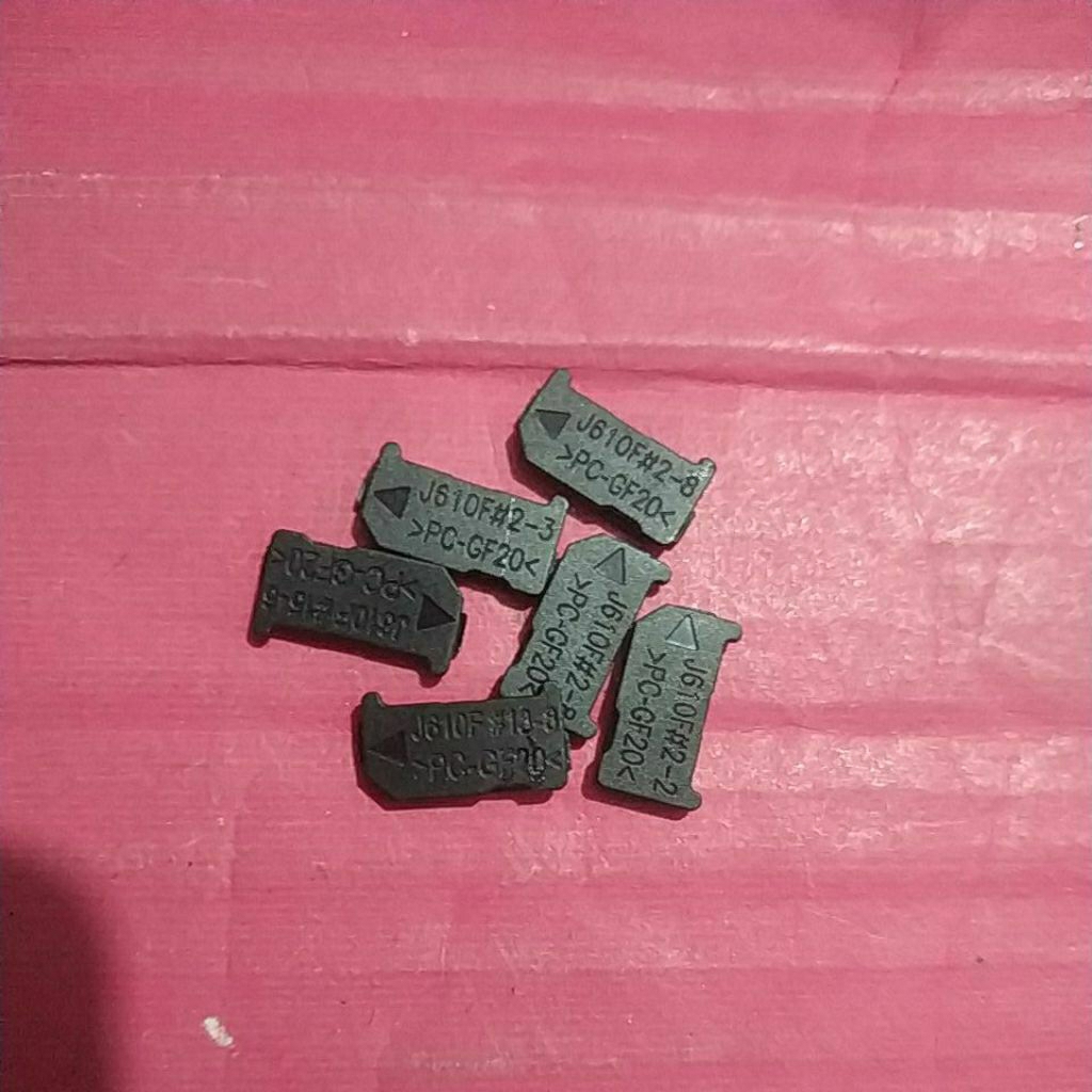 Penutup soket lcd bekas Samsung j6 plus j610f