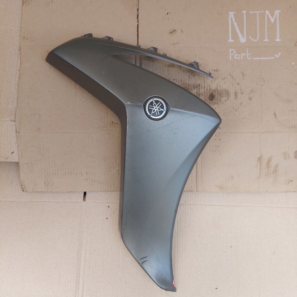 Cover Body Sayap Depan Yamaha Lexi 125 Original