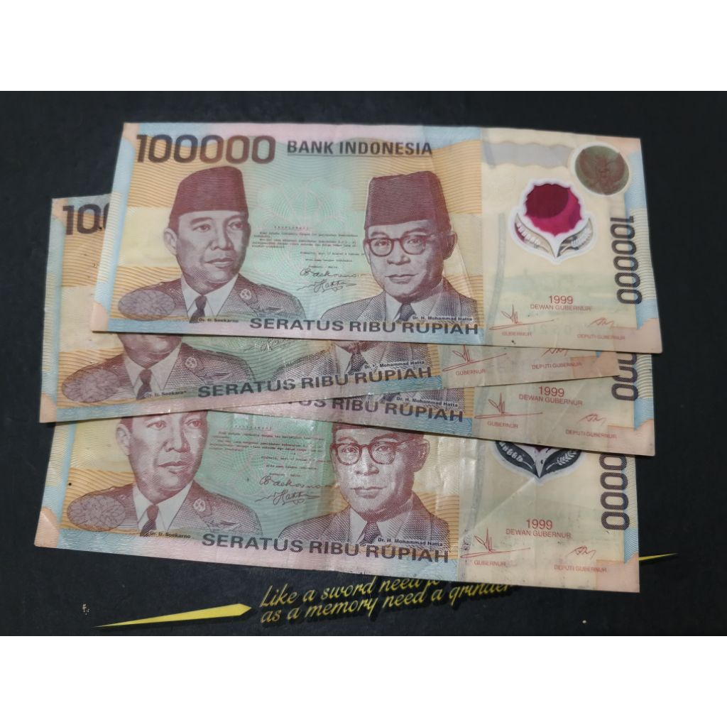 UANG KUNO POLIMER 100 RB SOEKARNO HATTA TAHUN 1999