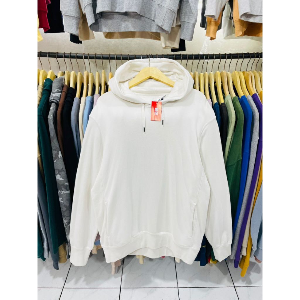 hodie uniqlo pullover saku samping basic putih gading ( XL )