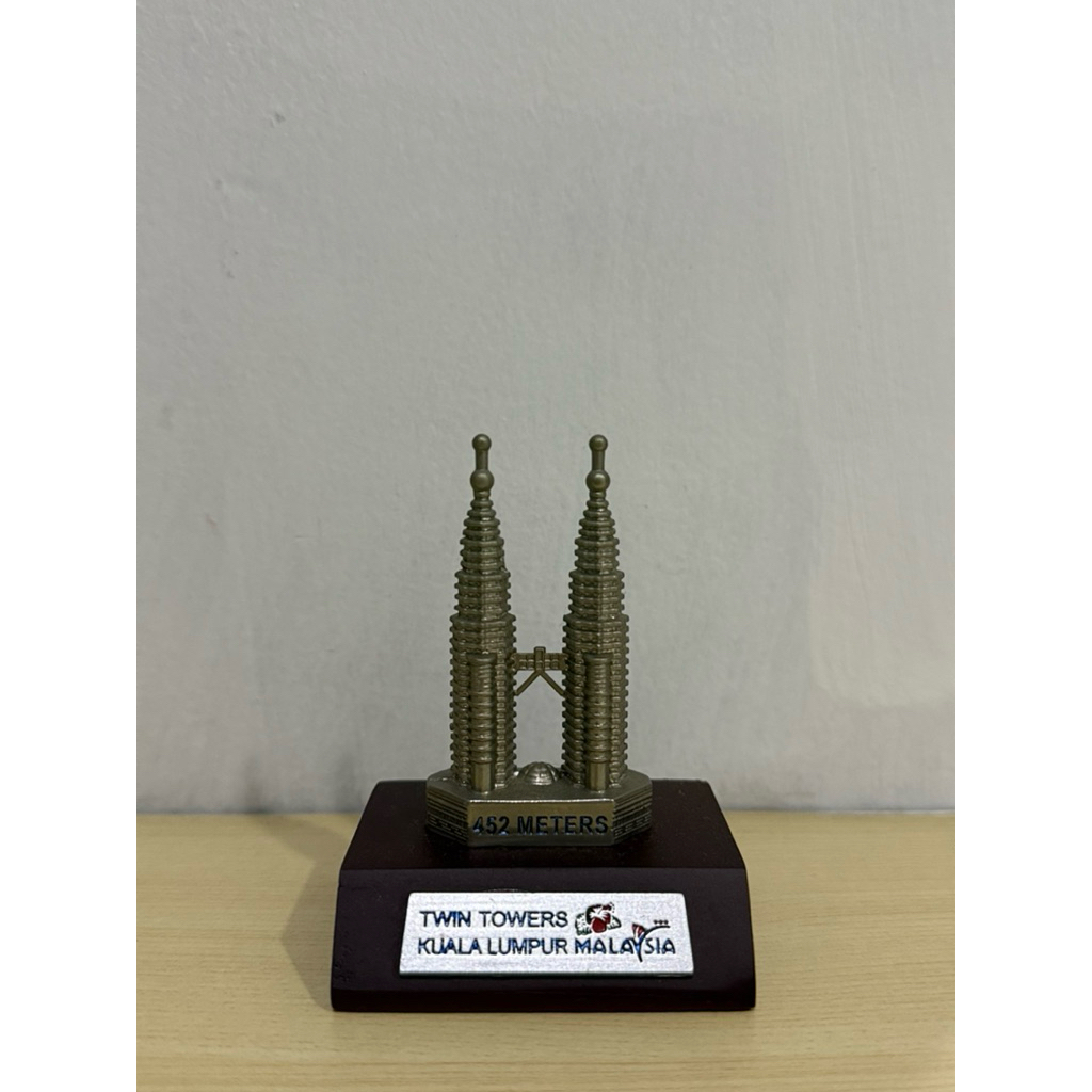 Diecast Twin Tower Malaysia Original