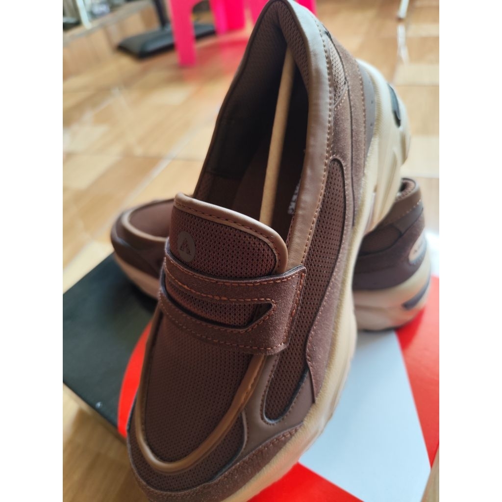 AIRWALK ECLATE SEPATU SLIP ON