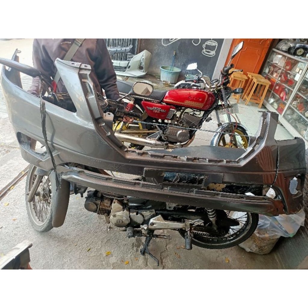 bumper depan + grill depan innova 2015