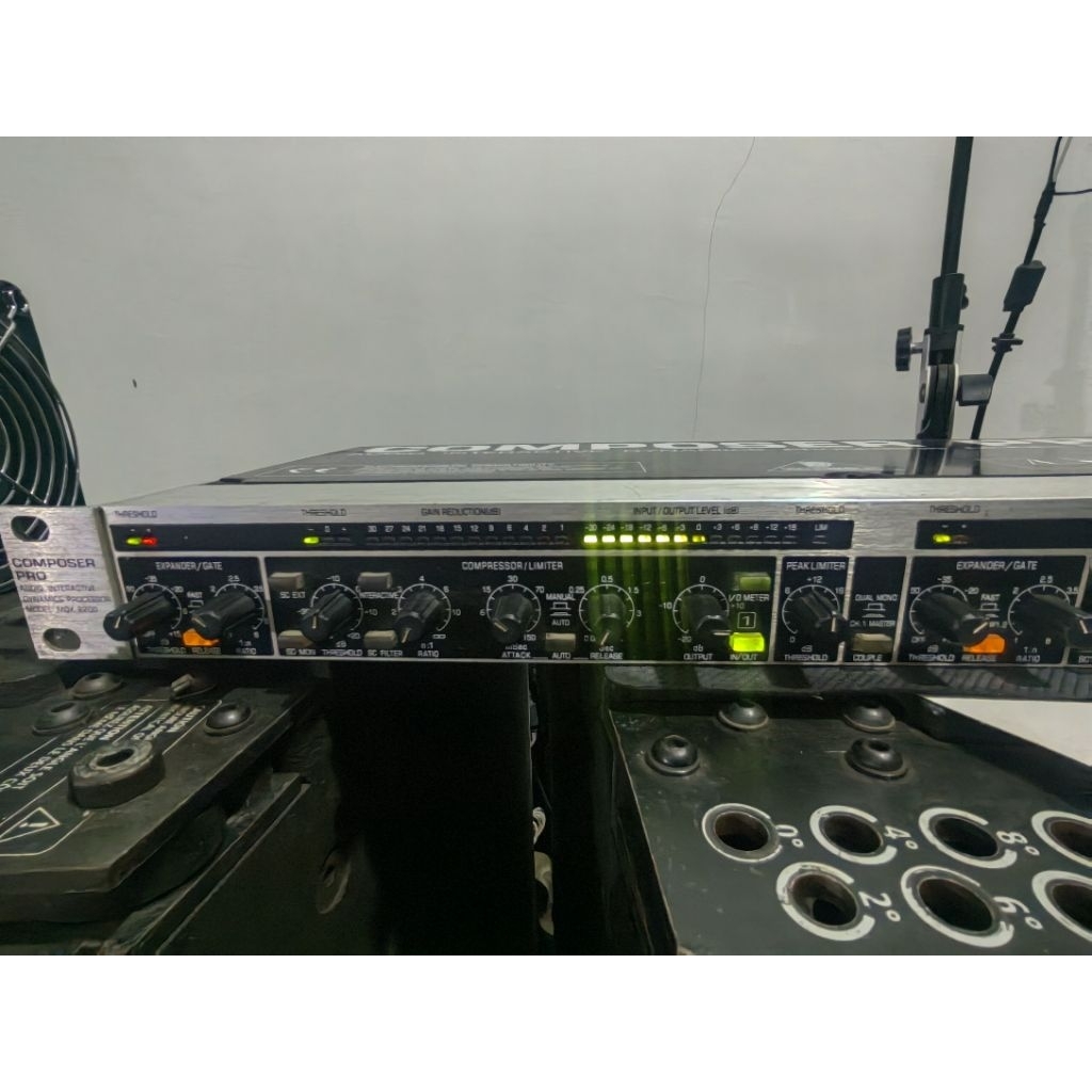 behringer mdx 2600