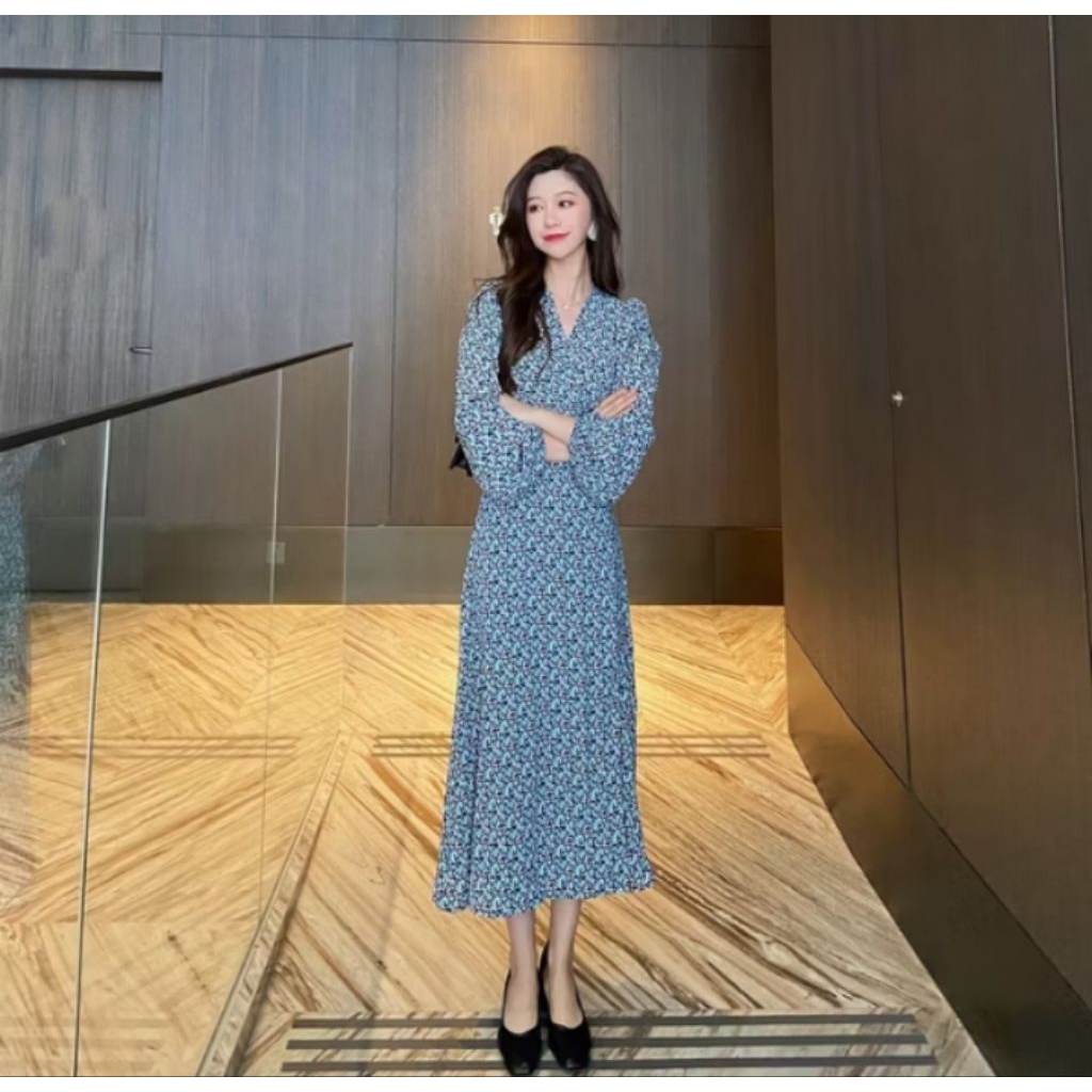 MIDI DRESS MOTIF BUNGA KECIL V LINE