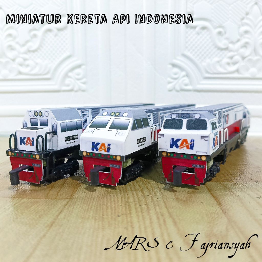 Lokomotif Kereta Api Mainan Bermesin Bisa Jalan di Rel Rail King Skala HO