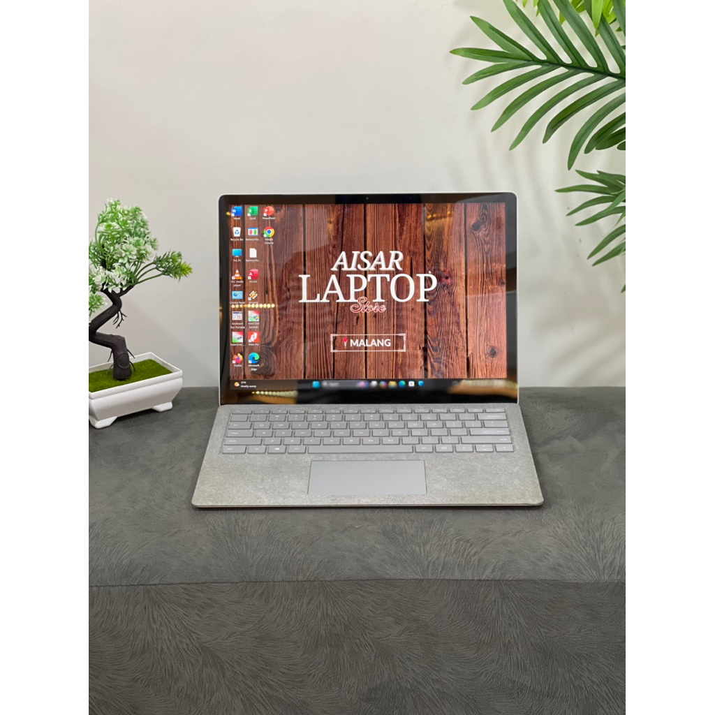 Laptop Microsoft Surface core i7 gen 7 ram 16Gb ssd 512gb backlight