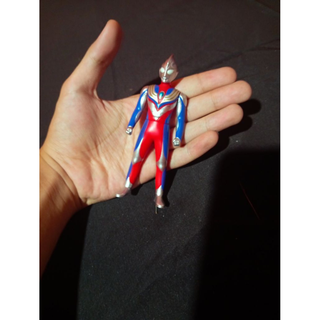 Ultraman Figure - Ultraman Tiga Multi Type, Transformasi Menarik, Cocok untuk Anak Usia 3 Tahun ke A