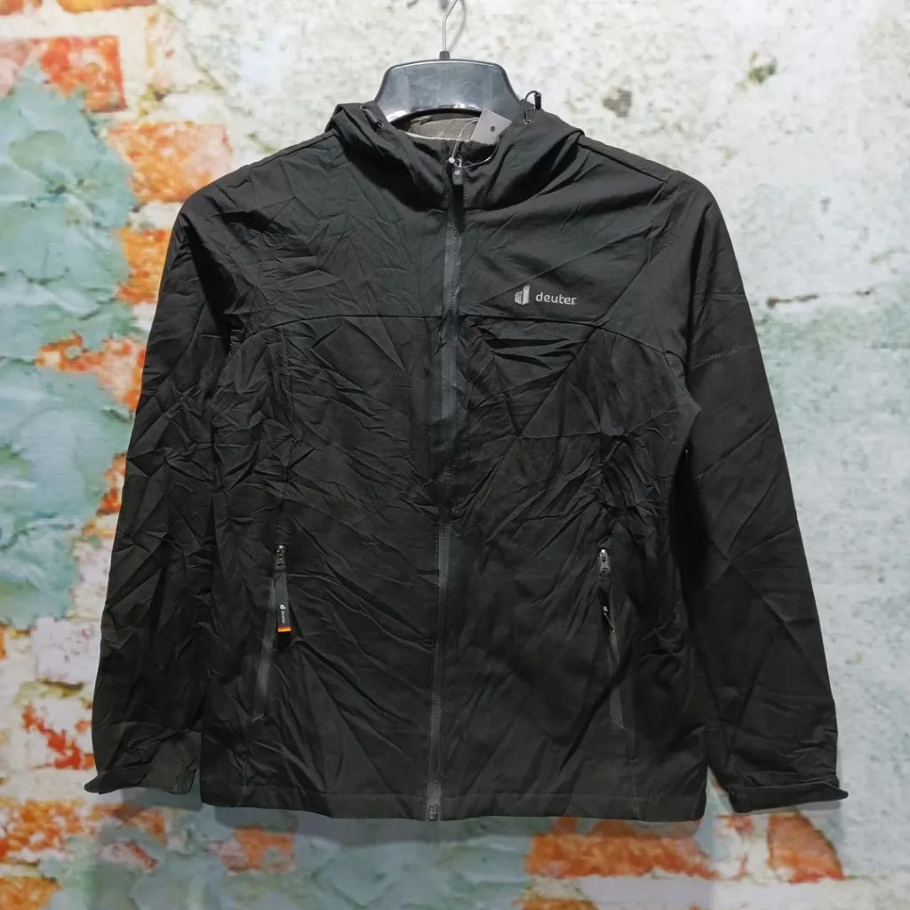 jaket outdoor DEUTER tebal size M casual bagus original