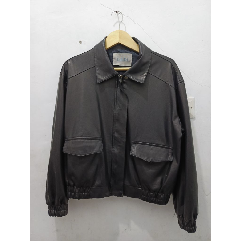 leather jaket black boxy[perhatikan pxl]preloved