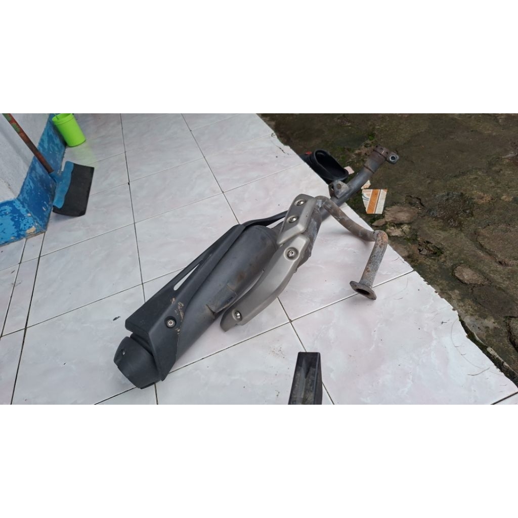 KENALPOT YAMAHA WR155 ORIGINAL COPOTAN KNALPOT YAMAHA WR155 ORIGINAL COPOTAN