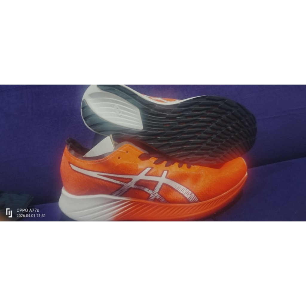 Sepatu Running Asics