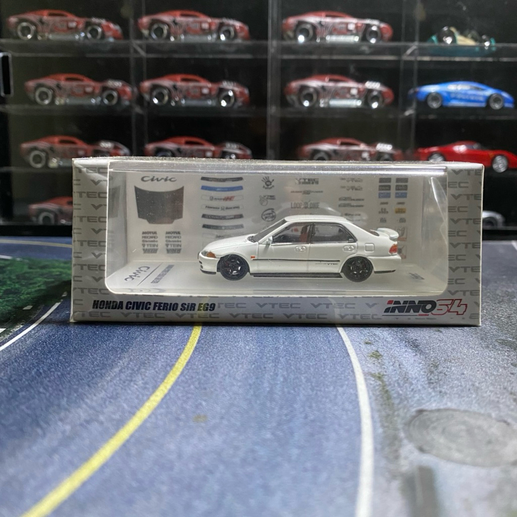 Inno64 Honda Civic Ferio SiR EG9 White Sealed