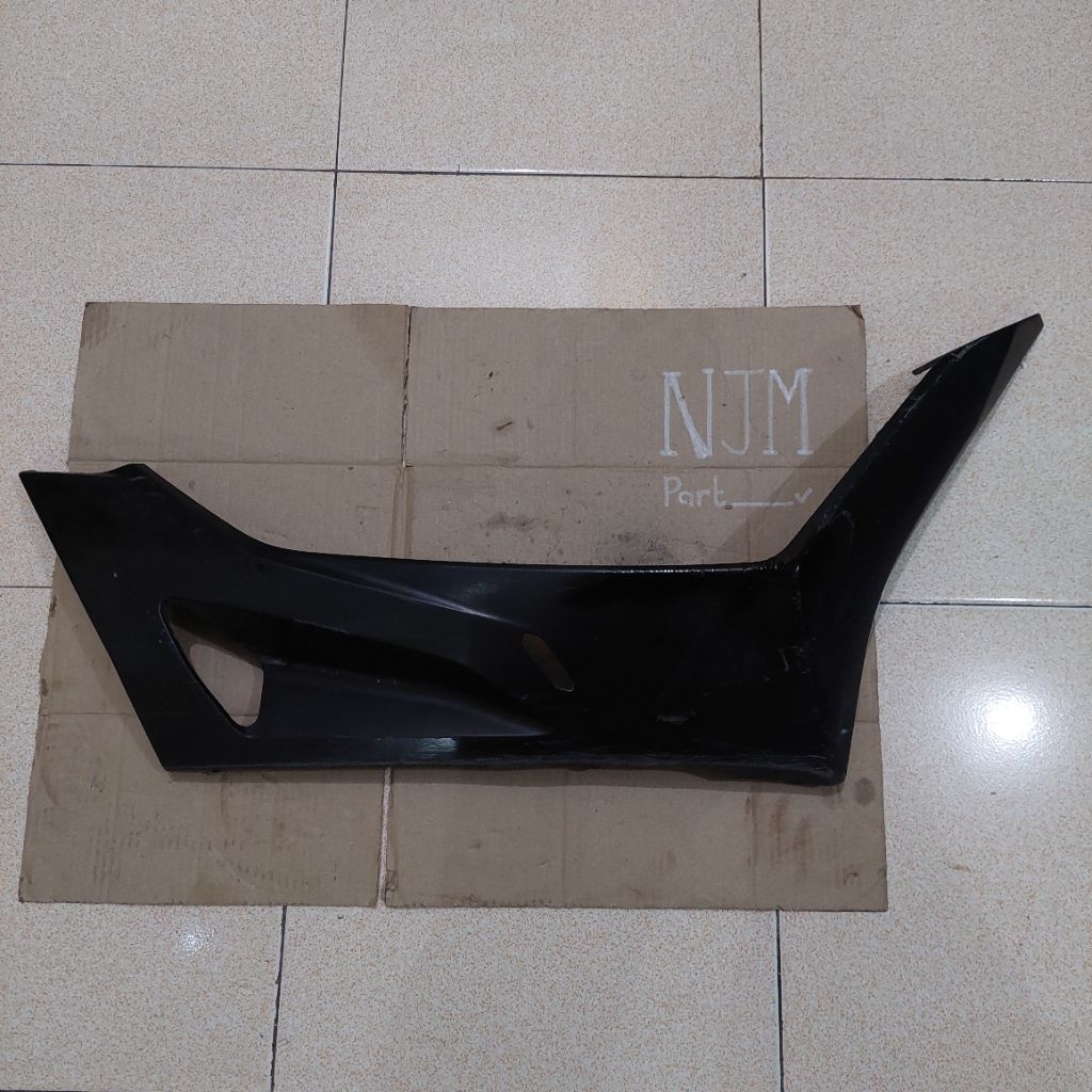 Cover Floor Side Honda Pcx 160 Kanan R Original
