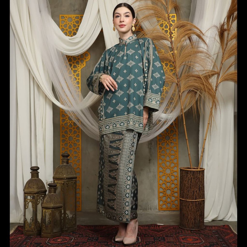 Kebaya Hijau | Kebaya Premium | Kebaya Wisuda | Kebaya Modern | Kebaya Wanita | Baju Kurung | Kebaya