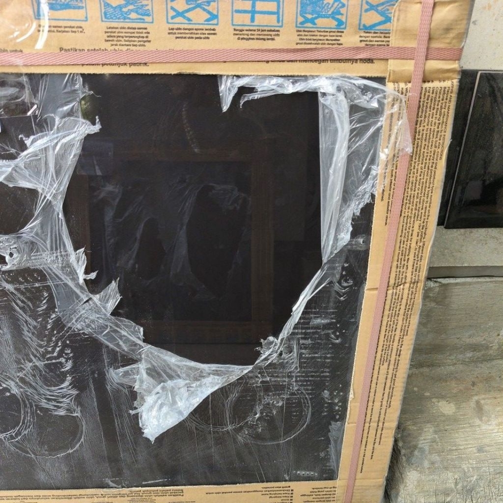 granit hitam ceranosa glass Polish 60x60 grade A