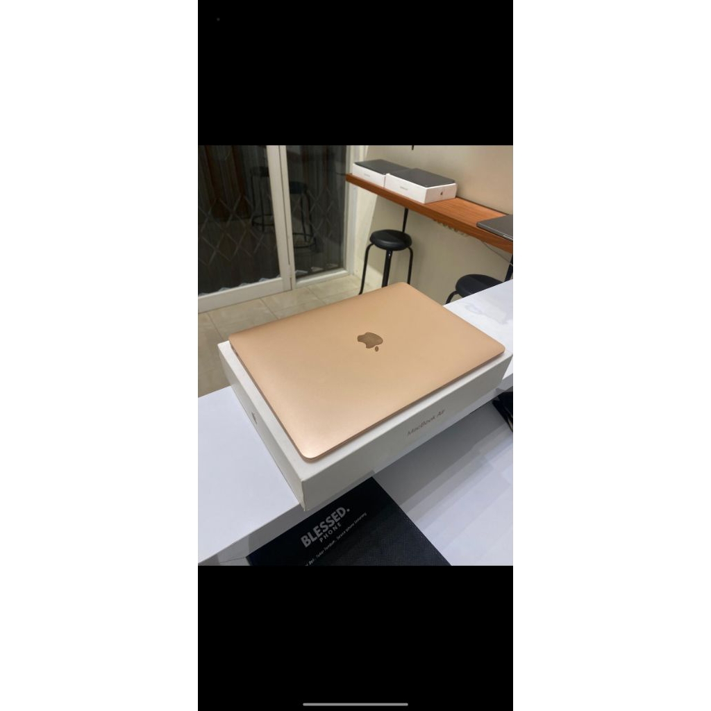 Macbook Air 2020 i7 8/512 fullset