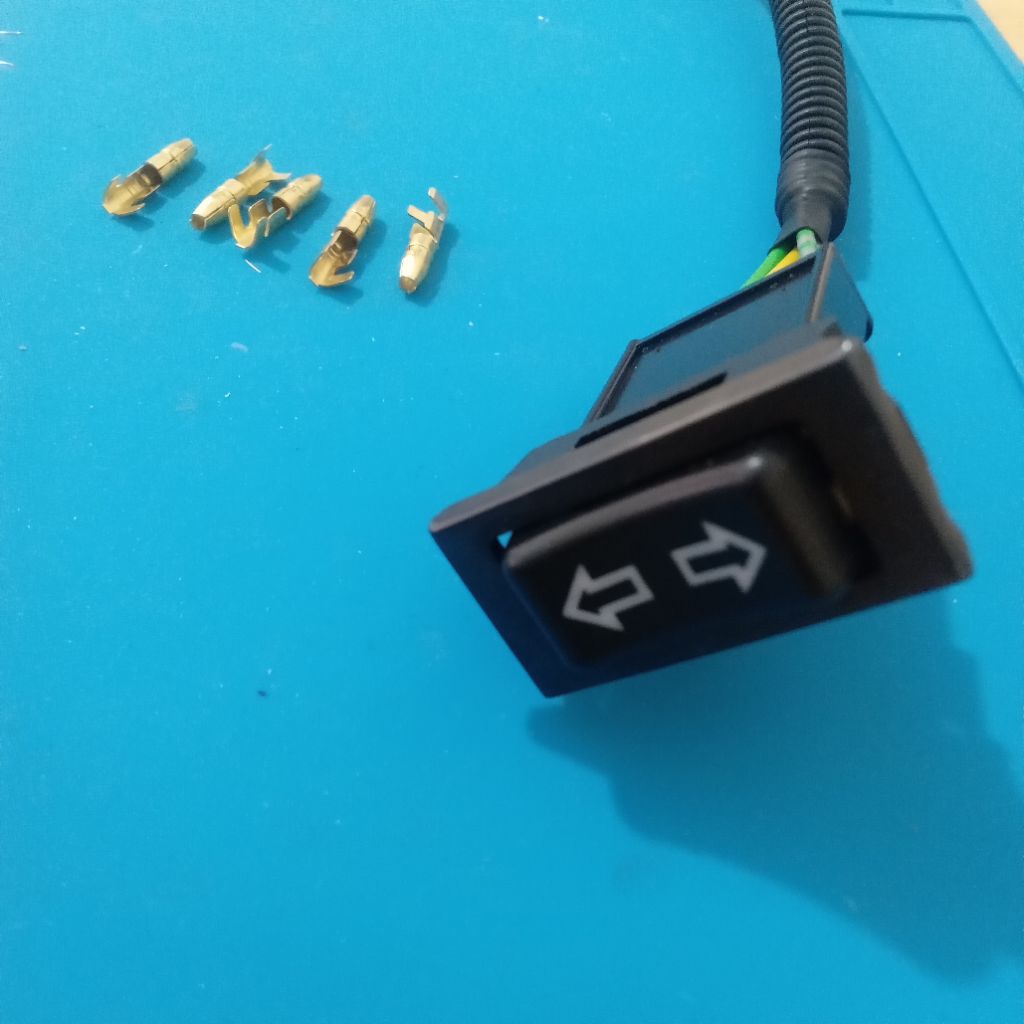 Saklar universal power window