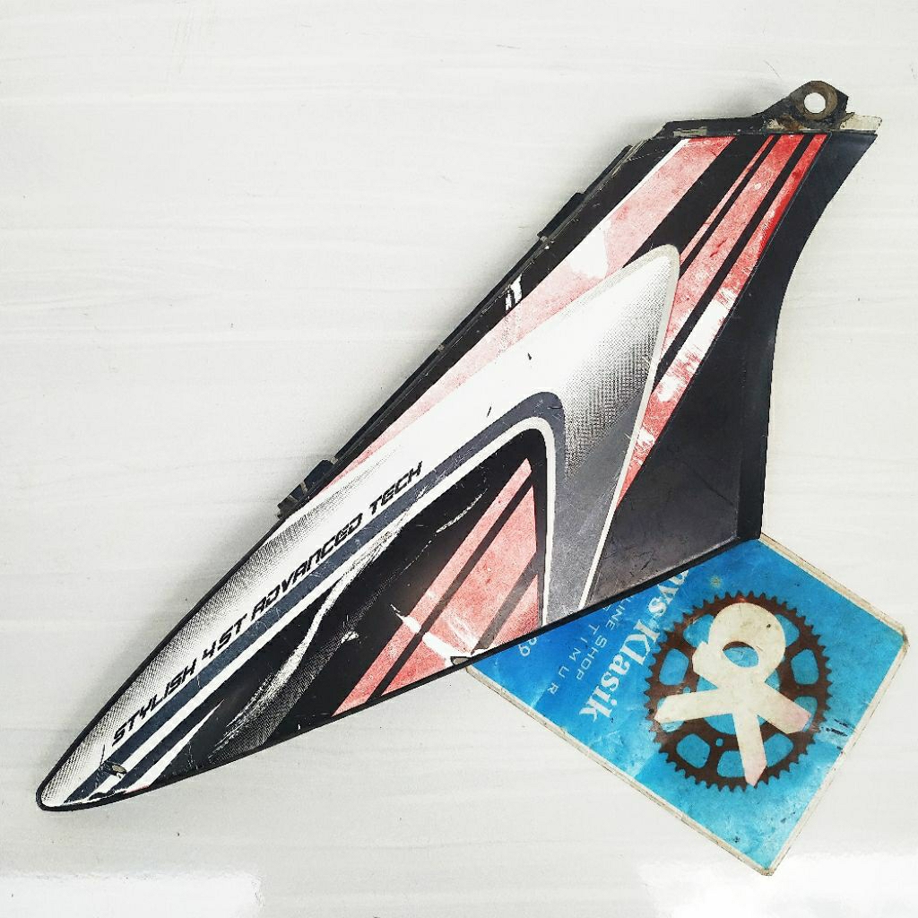 sambungan cover body samping kanan supra X125 original second