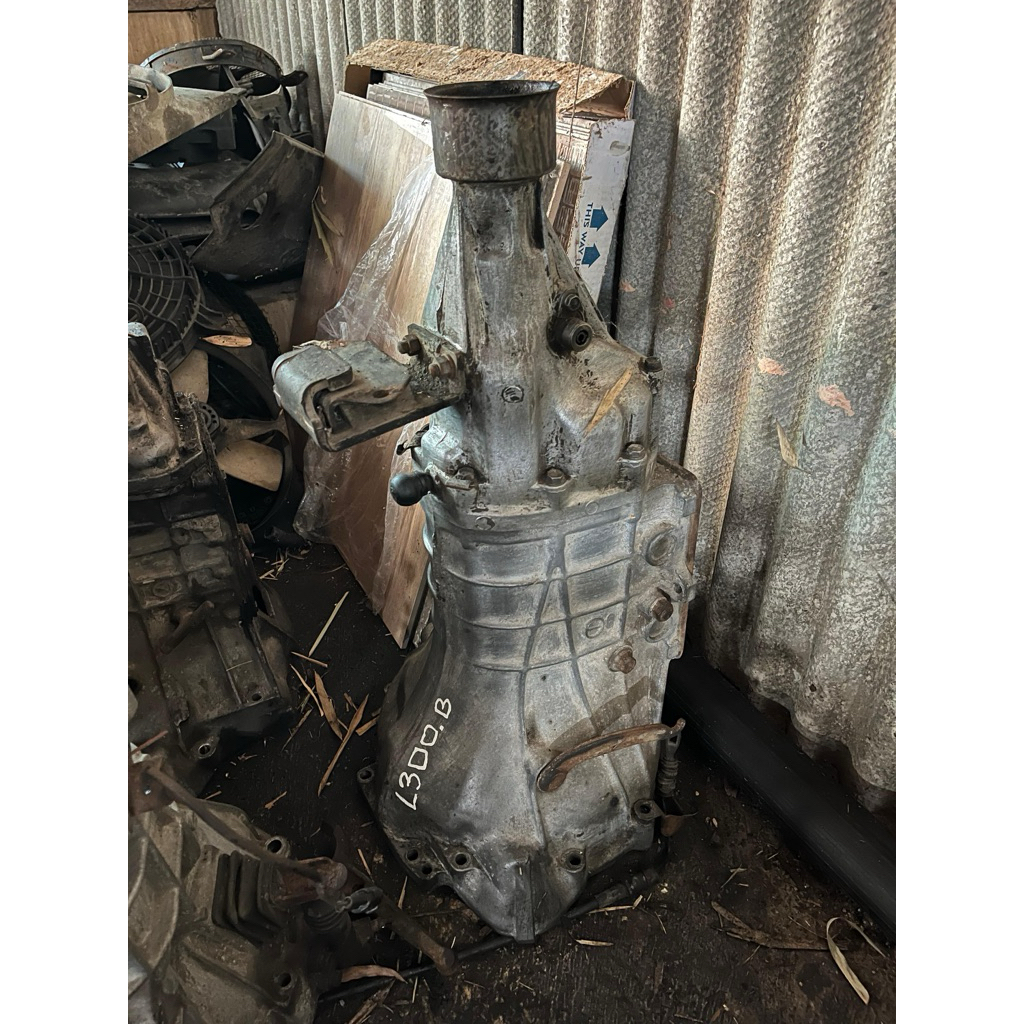 Transmisi L300 Bensin Tuas Kanan(5Speed)