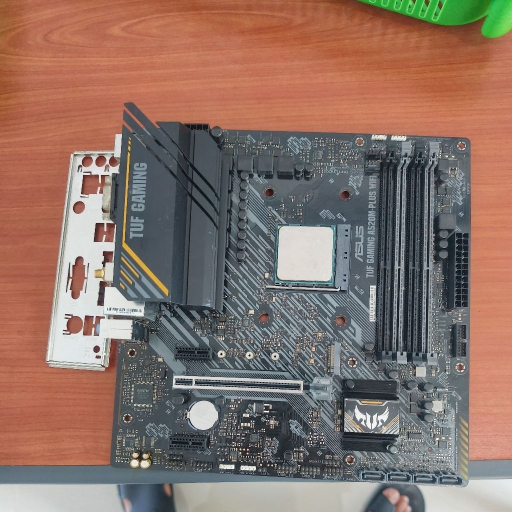 mainboard asus tuf a520m ddr4 + procsesor amd ryzen 3 3200g