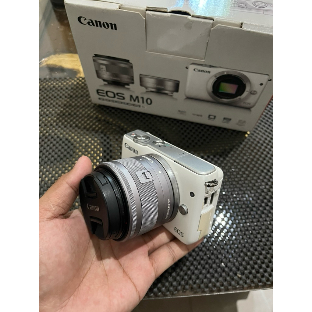 KAMERA MIRRORLESS CANON M10 MULUS MURAHH