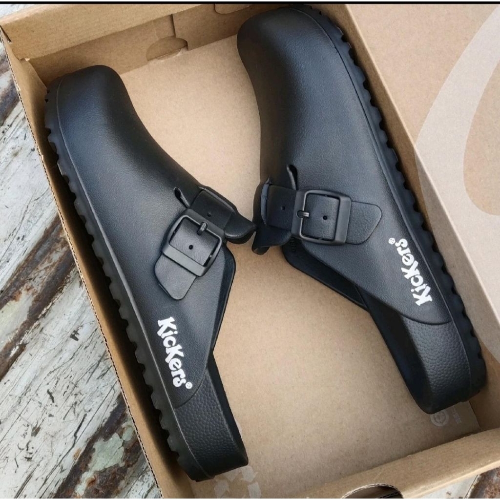 Sepatu sandal karet kickers pria Sandal slop bustong karet pria Sandal pria slip on anti licin sanda